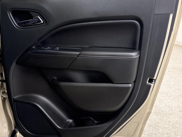 Photo of 2021 Desert Sand Metallic GMC Canyon