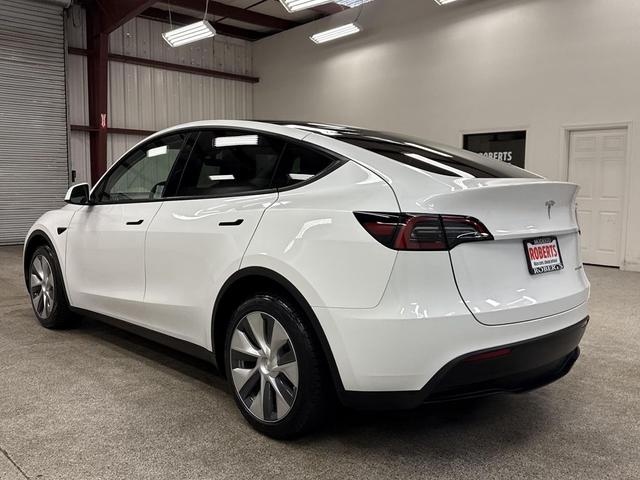 Photo of 2023 Pearl White Multi-Coat Tesla Model Y