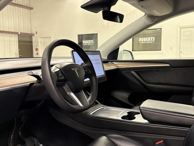 Photo of 2023 Pearl White Multi-Coat Tesla Model Y