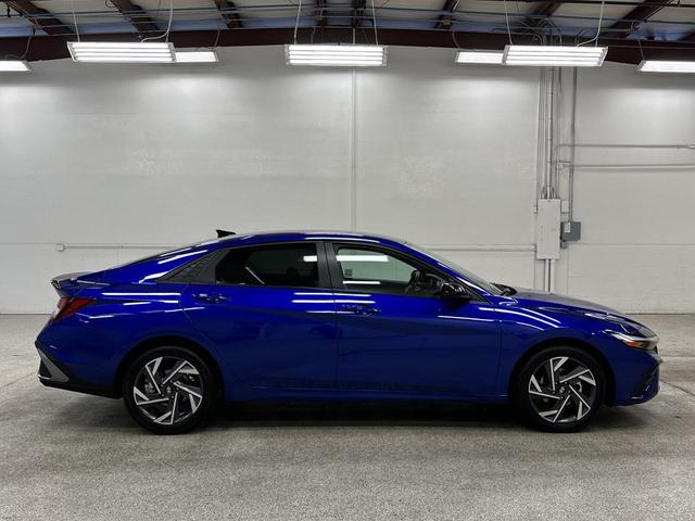 Photo of 2025 Intense Blue Hyundai ELANTRA