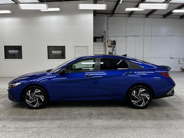 Photo of 2025 Intense Blue Hyundai ELANTRA