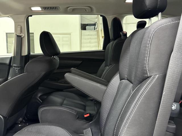 Photo of 2024 Crystal White Pearl Subaru Ascent