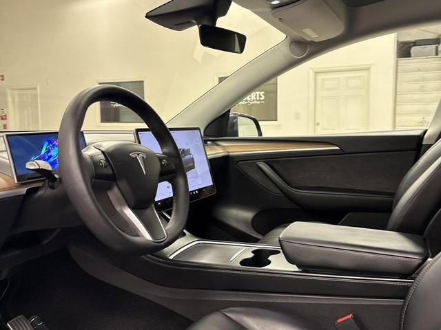 Photo of 2022 Midnight Silver Metallic Tesla Model Y