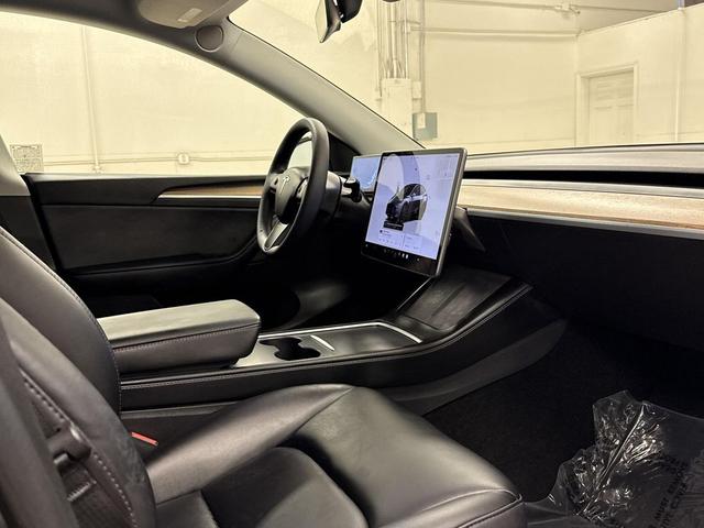 Photo of 2022 Midnight Silver Metallic Tesla Model Y