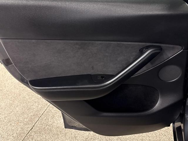 Photo of 2022 Midnight Silver Metallic Tesla Model Y