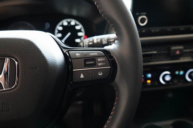 Photo of 2024 Platinum White Pearl Honda HR-V