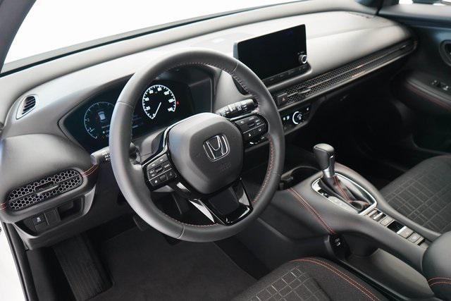 Photo of 2024 Platinum White Pearl Honda HR-V