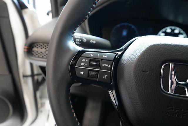 Photo of 2024 Platinum White Pearl Honda HR-V