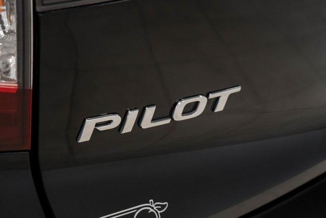 Photo of 2022 Crystal Black Pearl Honda Pilot