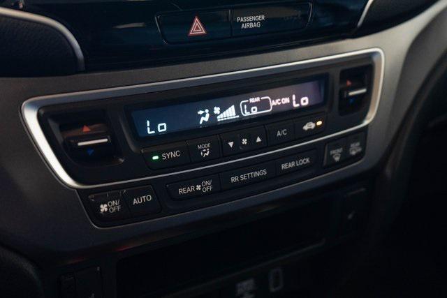 Photo of 2022 Crystal Black Pearl Honda Pilot