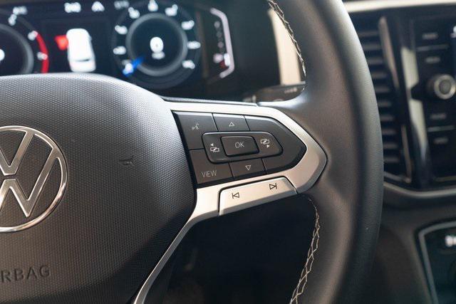 Photo of 2022 Pyrite Silver Metallic Volkswagen Atlas