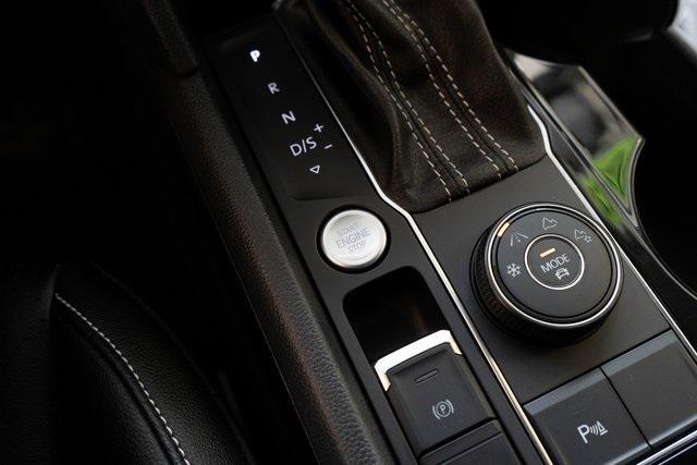 Photo of 2022 Pyrite Silver Metallic Volkswagen Atlas