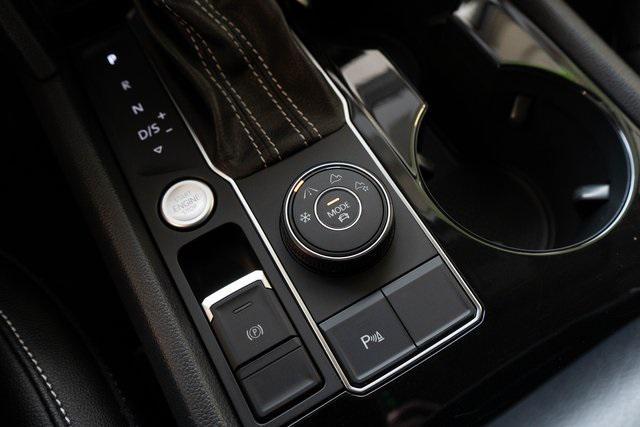 Photo of 2022 Pyrite Silver Metallic Volkswagen Atlas
