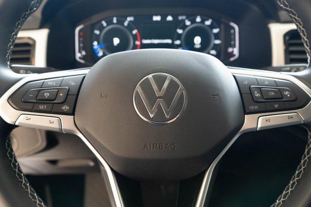 Photo of 2022 Pyrite Silver Metallic Volkswagen Atlas