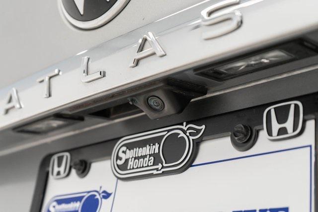 Photo of 2022 Pyrite Silver Metallic Volkswagen Atlas