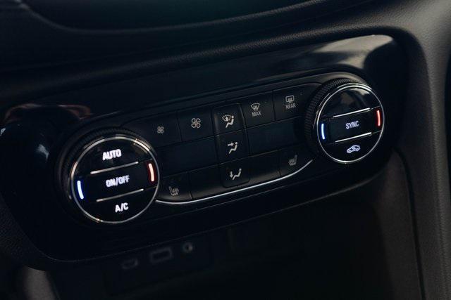 Photo of 2023 White Frost Tricoat Buick Encore GX