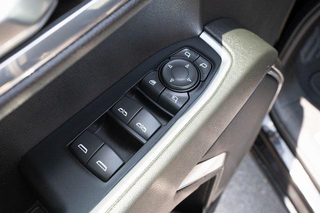 Photo of 2024 Onyx Black GMC Sierra 1500