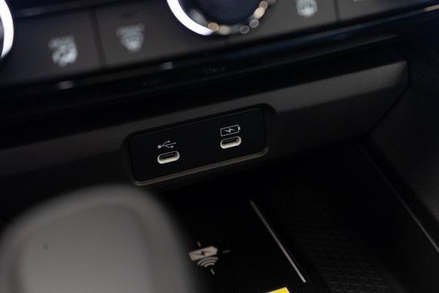 Photo of 2025 Platinum White Pearl Honda Accord Hybrid
