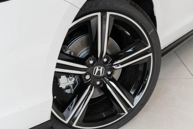 Photo of 2025 Platinum White Pearl Honda Accord Hybrid