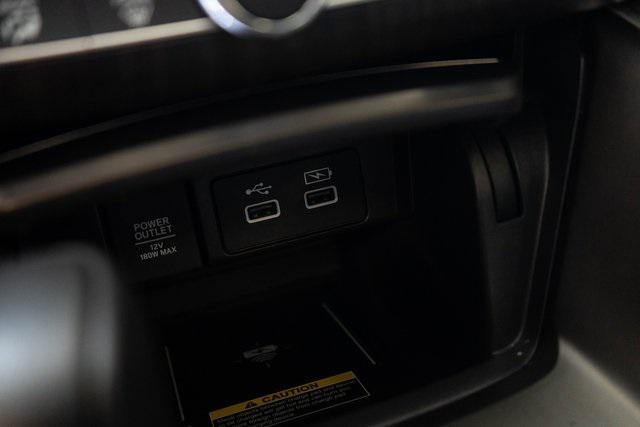 Photo of 2022 Platinum White Pearl Honda Accord