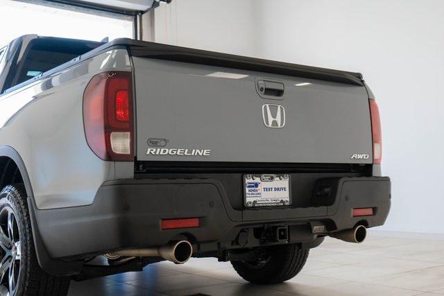 Photo of 2023 Sonic Gray Pearl Honda Ridgeline