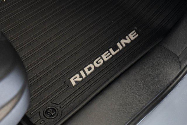 Photo of 2023 Sonic Gray Pearl Honda Ridgeline