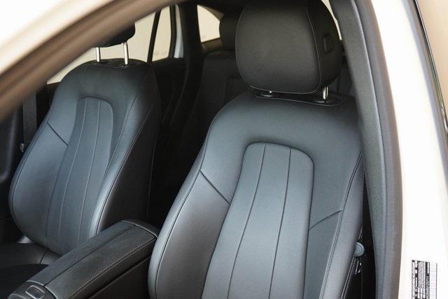 Photo of 2021 White Mercedes-Benz GLA 250