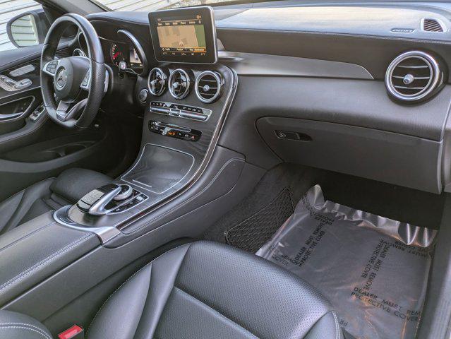 Photo of 2018 Polar White Mercedes-Benz GLC 300