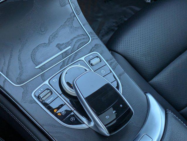 Photo of 2018 Polar White Mercedes-Benz GLC 300