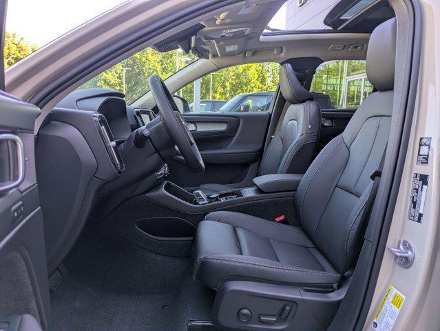 Photo of 2026 Sand Dune Metallic Volvo XC40