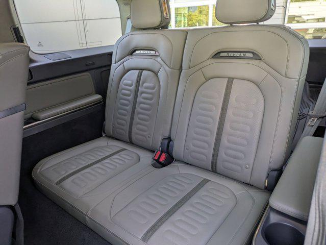 Photo of 2023 Forest Green Rivian R1S