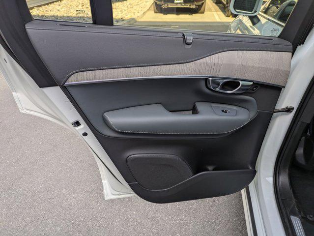 Photo of 2022 Crystal White Metallic Volvo XC90 Recharge Plug-In Hybrid