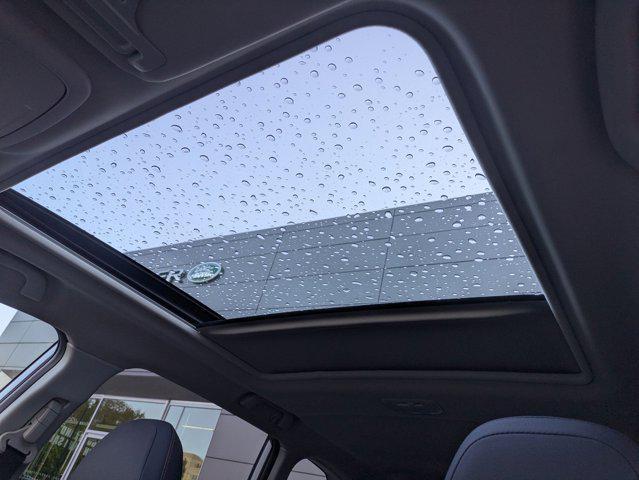 Photo of 2024 Crystal White Pearl Subaru Forester