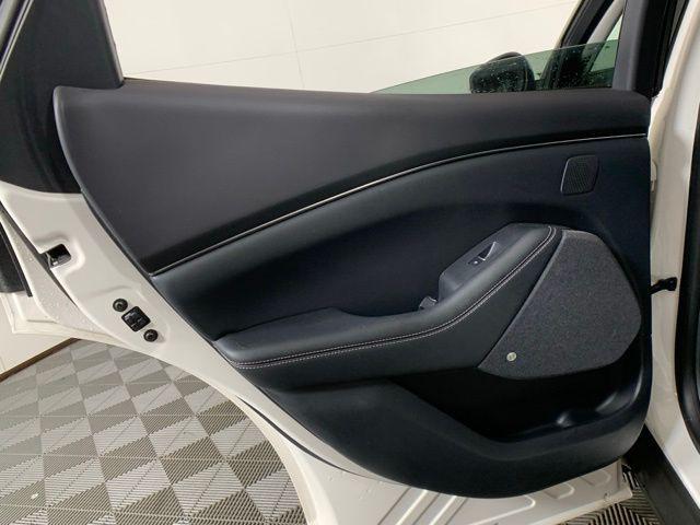 Photo of 2022 White Metallic Ford Mustang Mach-E