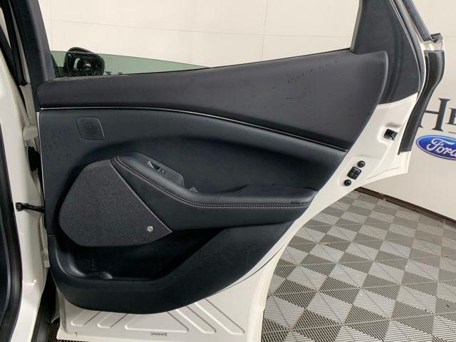 Photo of 2022 White Metallic Ford Mustang Mach-E