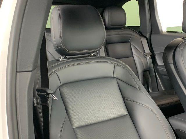 Photo of 2025 White Platinum Clearcoat Metallic Lincoln Nautilus