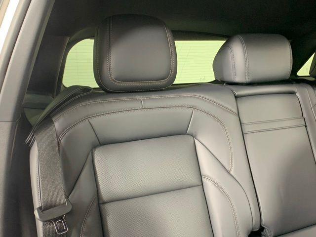 Photo of 2025 White Platinum Clearcoat Metallic Lincoln Nautilus