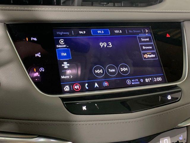 Photo of 2024 Crystal White Tricoat Cadillac XT5