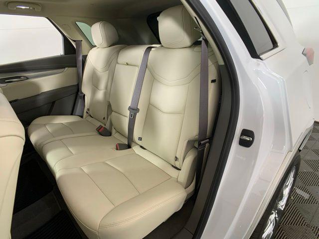 Photo of 2024 Crystal White Tricoat Cadillac XT5