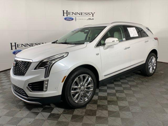 Photo of 2024 Crystal White Tricoat Cadillac XT5