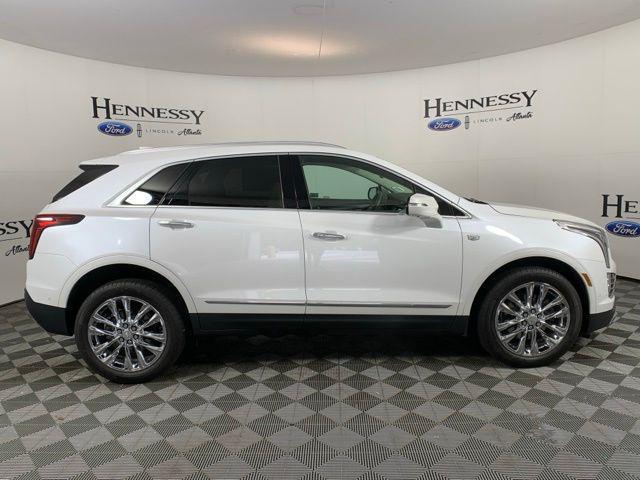 Photo of 2024 Crystal White Tricoat Cadillac XT5