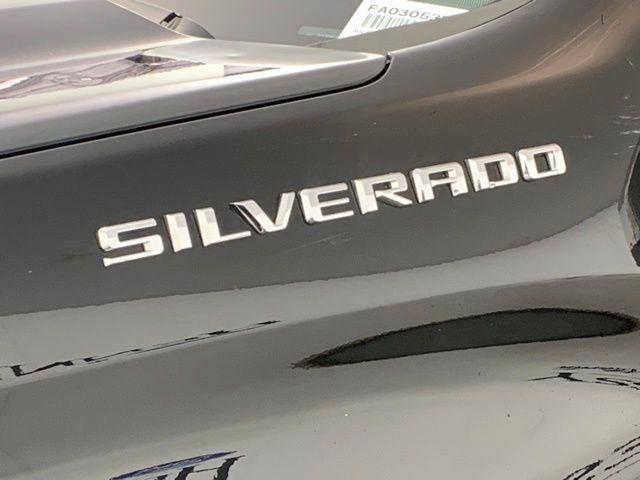 Photo of 2021 Black Chevrolet Silverado 1500