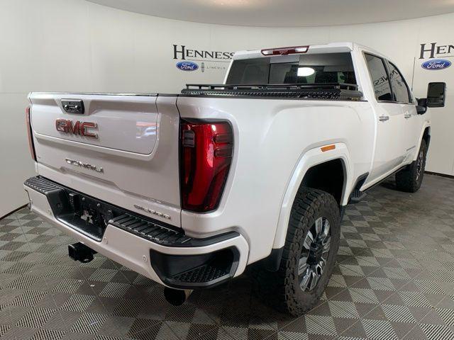 Photo of 2024 White Frost Tricoat GMC Sierra 2500