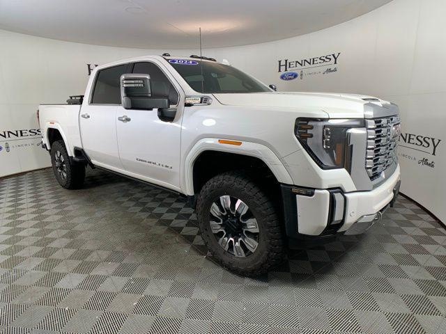Photo of 2024 White Frost Tricoat GMC Sierra 2500