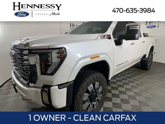 Photo of 2024 White Frost Tricoat GMC Sierra 2500