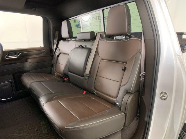 Photo of 2024 White Frost Tricoat GMC Sierra 2500