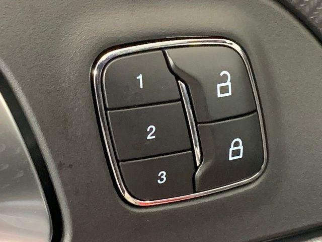 Photo of 2025 Magenta Ford Mustang