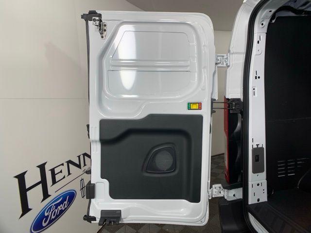 Photo of 2025 Oxford White Ford Transit-250