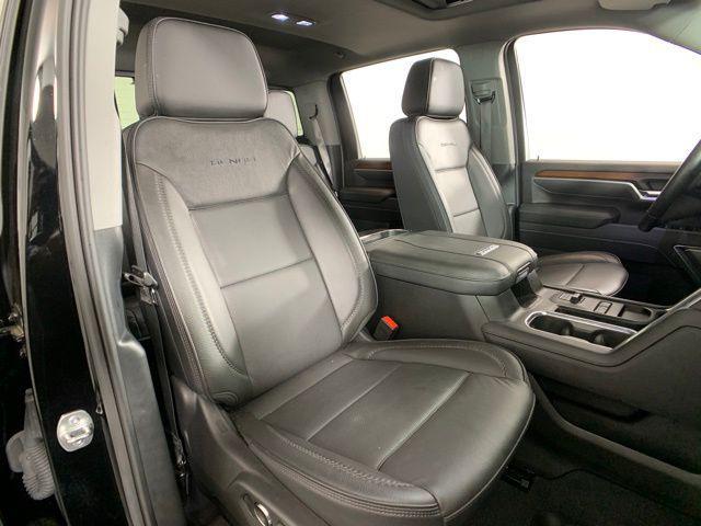 Photo of 2025 Onyx Black GMC Sierra 2500