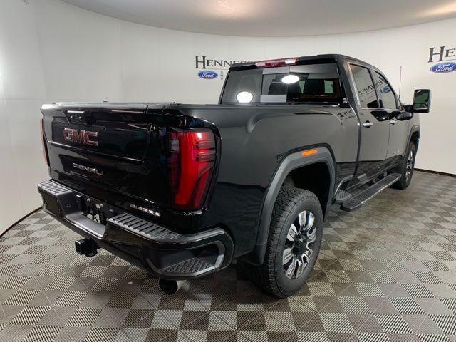 Photo of 2025 Onyx Black GMC Sierra 2500